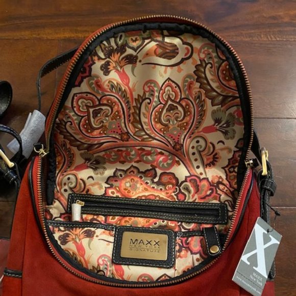 Maxx New york cranberry red Suede messenger bag and wristlet NWT - Picture 4 of 8